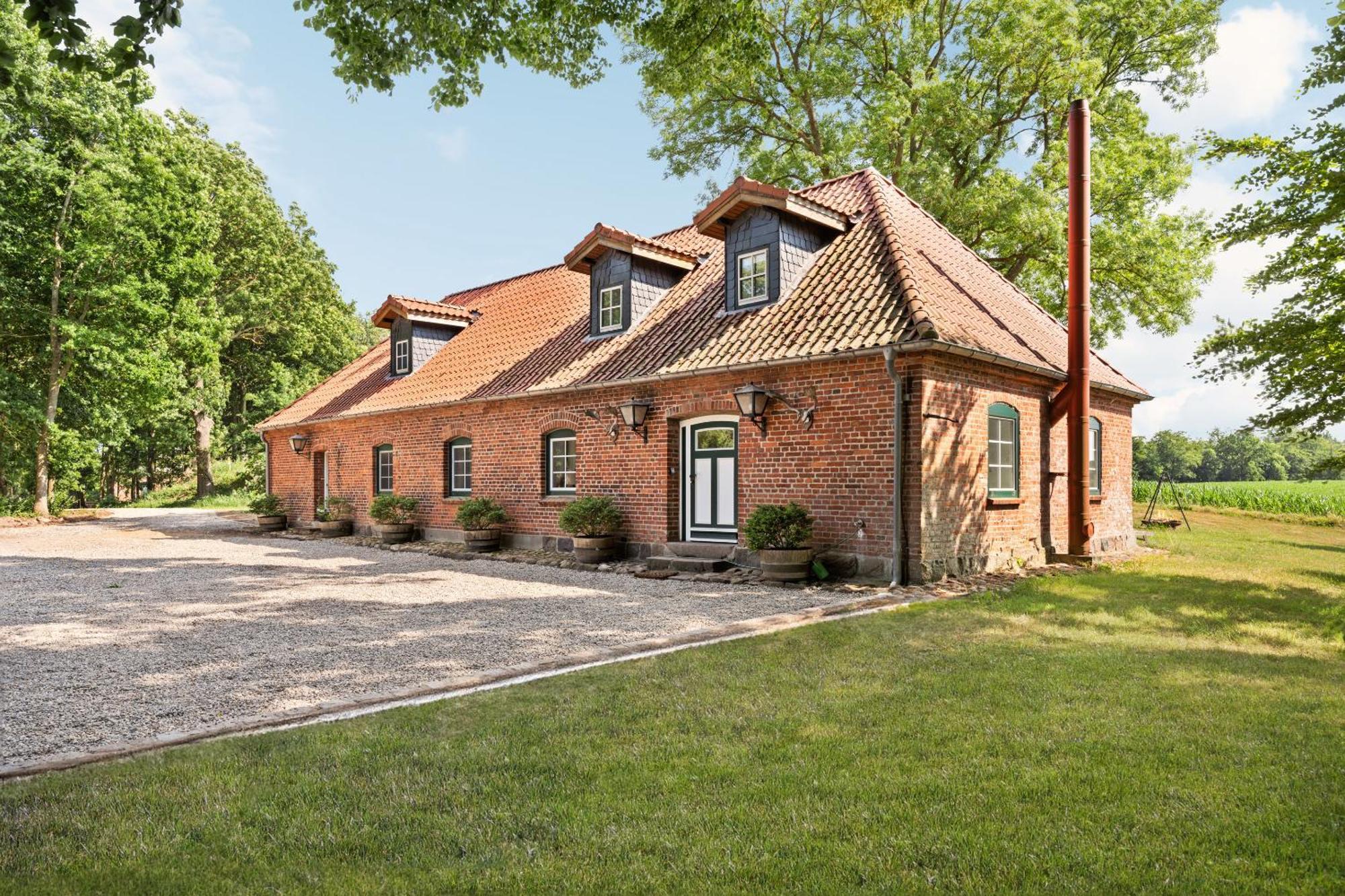 Ferienhaus "Altes Backhaus" - Gut Kletkamp Buitenkant foto